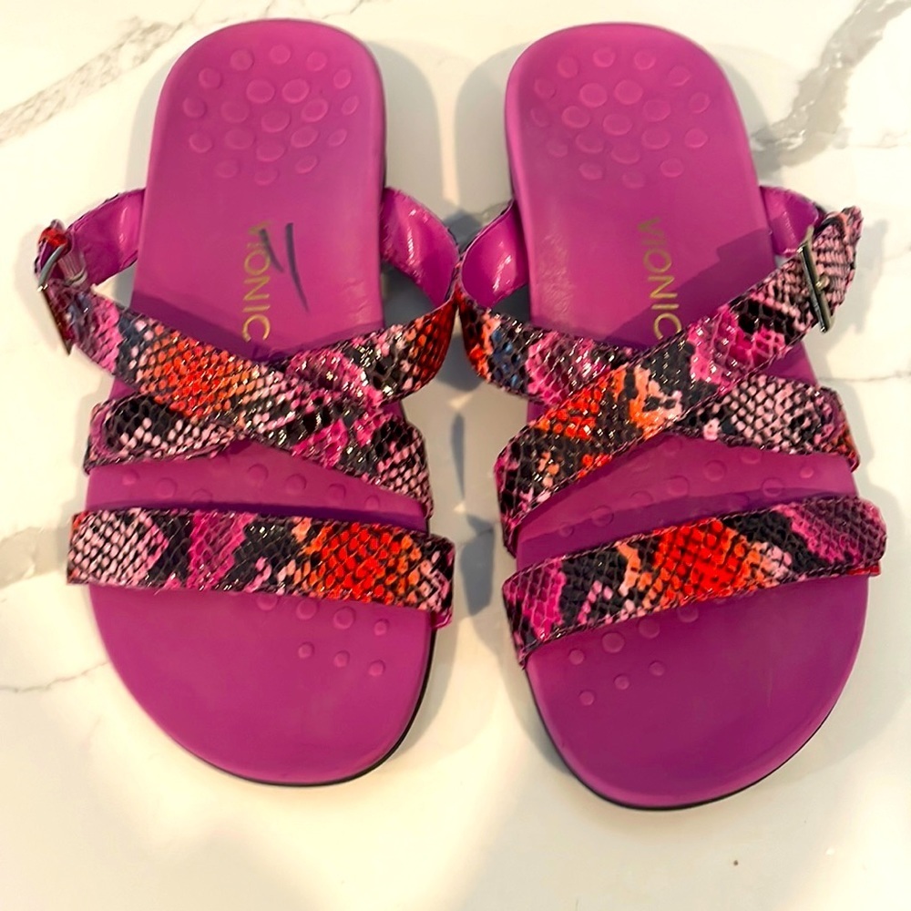 Vionic Snakeprint purple sandals